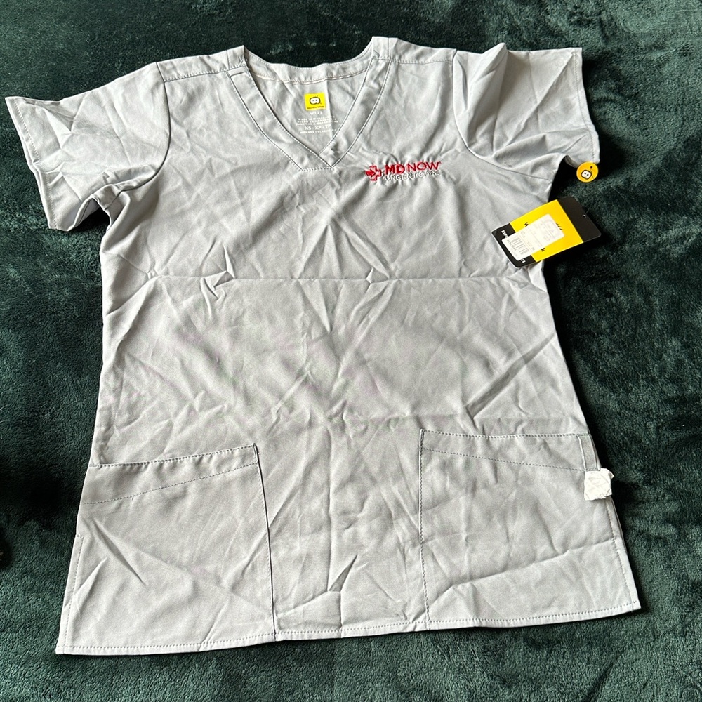 WonderWink Grey Scrub Top – XS (NWT)